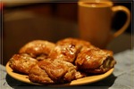 Булочки с орехами и цукатами.
