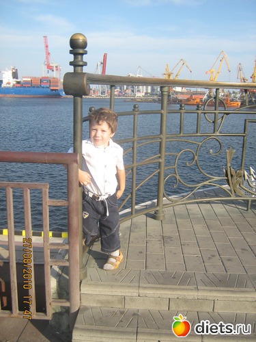 8 ����: � � ��� �����