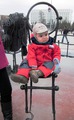 Большой человек на большом стуле