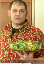 Салат со спаржей, креветками и брокколи