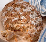 Хлеб с курагой и орехами