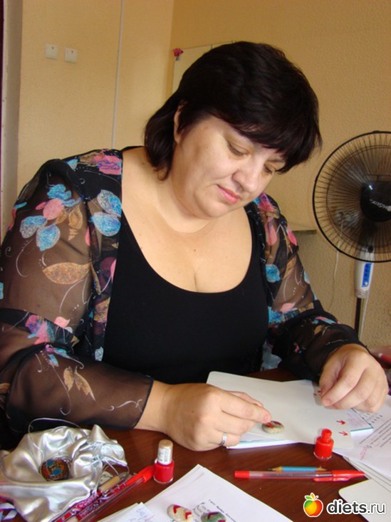 Приобретаю новый навык: рисую руны, альбом: Руны и таро. Обучение