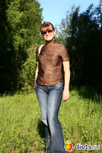 Экология - наше все (блузка - натуральный шелк, джинсы - деним)