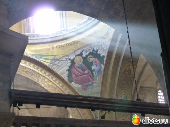 в Храме Гроба Господня, альбом: Израильский калейдоскоп 2011