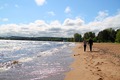 на море