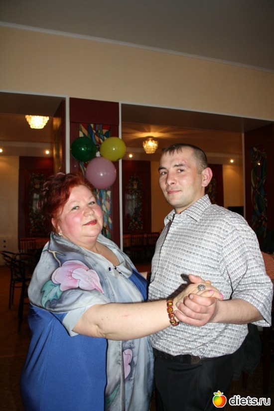 С сыном на своем юбилее, альбом: Обо мне