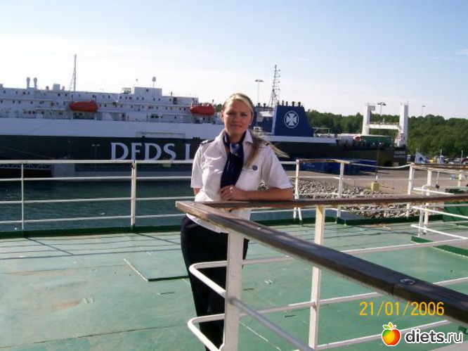 8 ����: ��  � ��� � ��� . ))