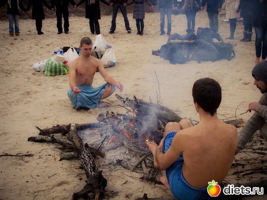 У костра, альбом: Декабрьская сказка. Киев 2011