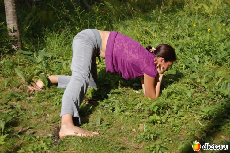 Нижний мир. Упражнение 3. НЕПРАВИЛЬНО. Нет прогиба в пояснице., альбом: Ошибки