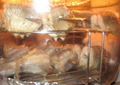 2). лишний жир стекает с рыбки
