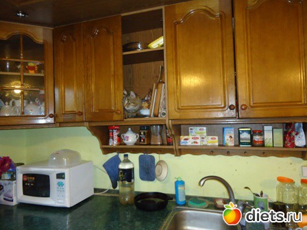 кто там спрятался на полке?(Мурзик)