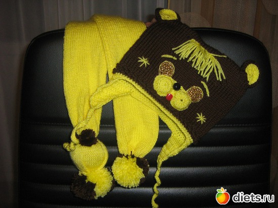 Комплект"Мишка-косолапый" (шапочка и шарфик), альбом: Мои работы