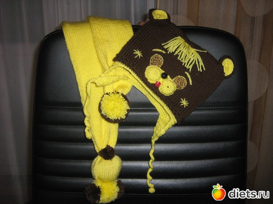 Комплект"Мишка-косолапый" (шапочка и шарфик), альбом: Мои работы