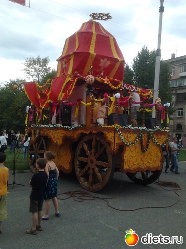 3 фото: Праздник индийской культуры Ратха-Ятра в Алчевске