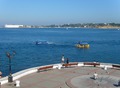 Солнечные часы и море.