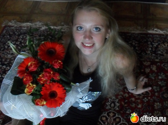 любимый подарил цветы