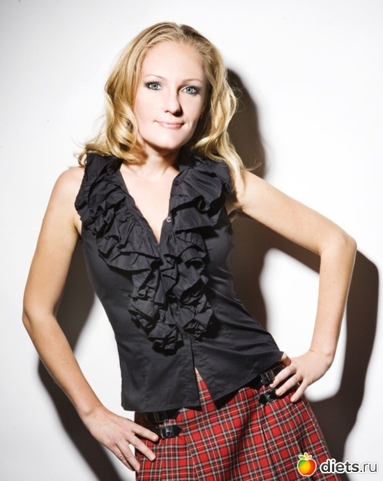 люблю клетчатые юбки, они сразу делают стильным весь образ