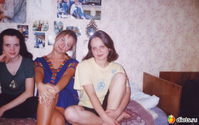 мне 18 лет (я справа), альбом: после и до)))))обратка))