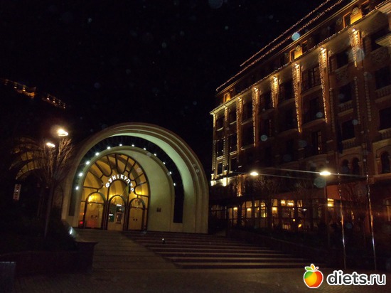 31 фото: Ночной Киев. Весна. Апрель-май.2012