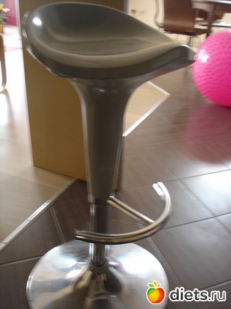 Высокий стул для бара