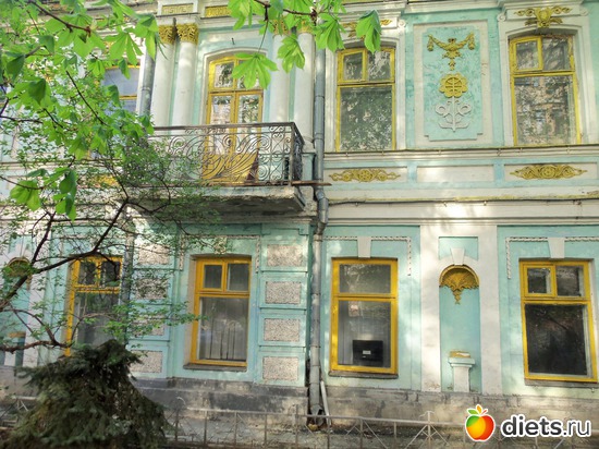 8 фото: Знакомый уютный Киев. Весна. 2012