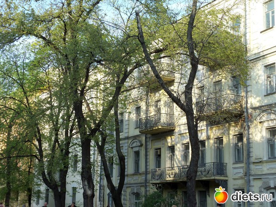 10 фото: Знакомый уютный Киев. Весна. 2012