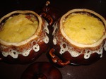 Рис с фаршем и овощами в горшочках