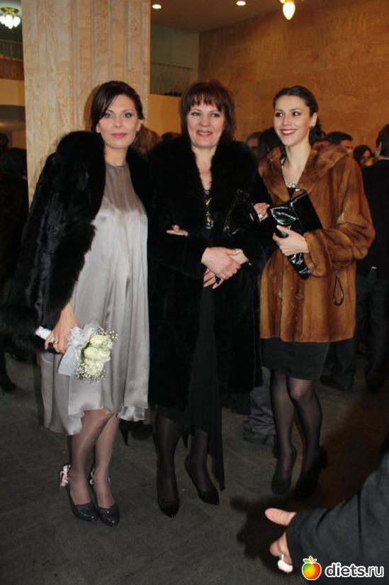 27 ����: �