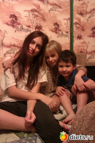 Алёнка с детьми сестры-Юляшкой и Аркашкой., альбом: Встреча Нового, 2012, года!