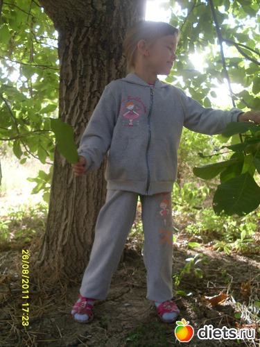 Из футера, альбом: Шью ( но я только учусь)....не судите строго....