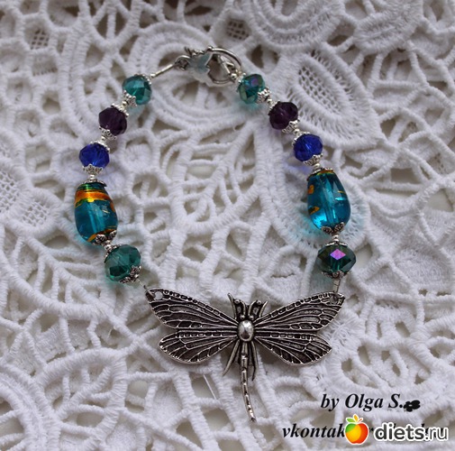 24 фото: Украшения,бижутерия. Автор работ - Листа