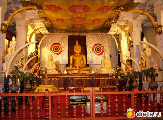 в храме, альбом: Шри-Ланка - "благословенная земля"