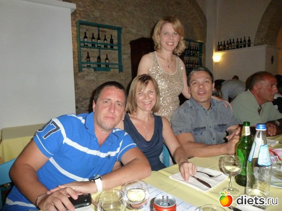 1 фото: с друзьями..