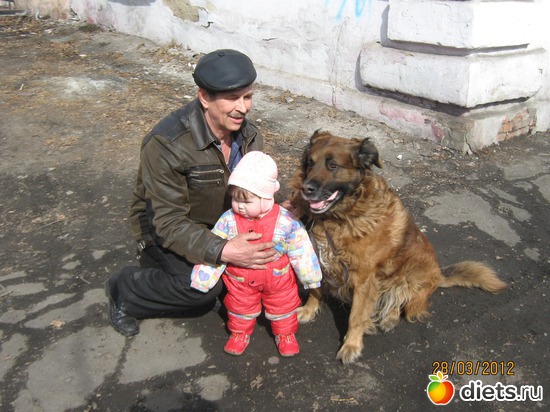 деда нас выгуливает, альбом: симейный