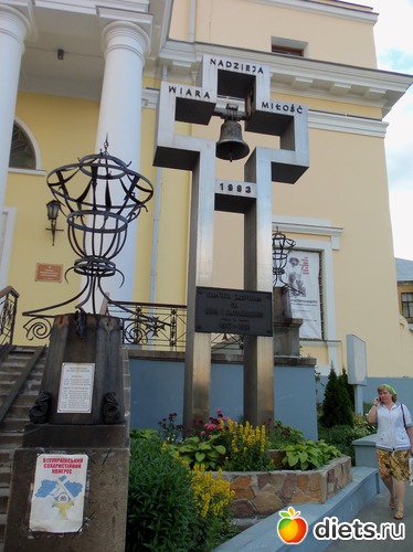 147 фото: Знакомый уютный Киев. Весна. 2012