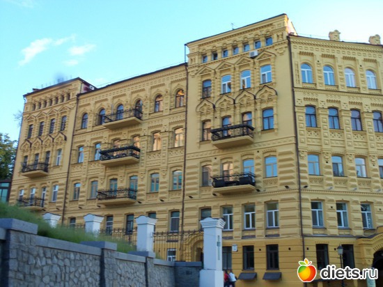 11 фото: Андреевский спуск. Беспредел продолжается