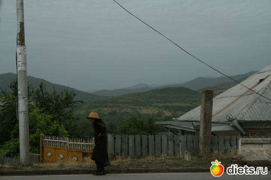 С серпом. Mеmento mori, альбом: Путешествия.Тбилиси. Баку