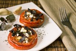 Баклажаны, запеченные с помидорами и базиликом