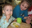 МАША И ЛИМОН: &quot;Вкусновато, но маловато!&quot; ((Захотелось ребенку витаминчиков: съела три дольки и даже не поморщилась!&quot; (на фото мои дочери: Маша -2 годика, Наташа - 9 лет)