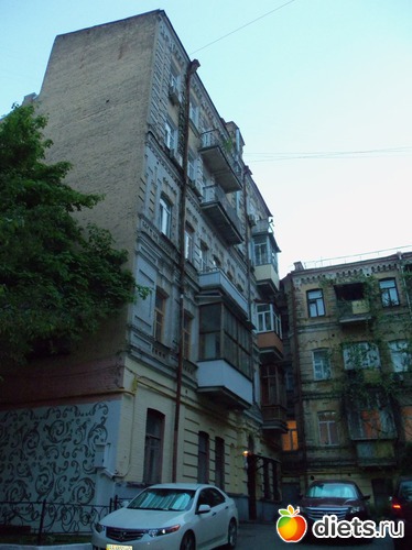 57 фото: Знакомый уютный Киев. Весна. 2012