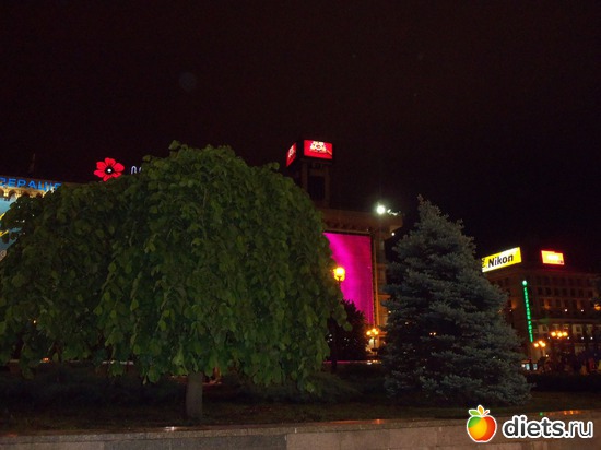 51 фото: Ночной Киев. Весна. Апрель-май.2012