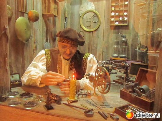 В музее часов 1, альбом: Мой город