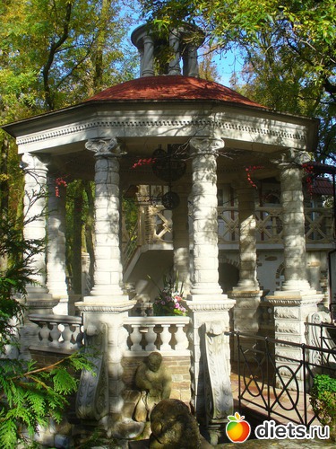 Храм "Семи пороков" в Старом парке, альбом: 30 -летие Свадьбы