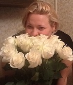 довольная)))