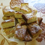 Яблочная шарлотка