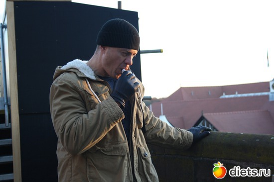 задумался, альбом: Англия