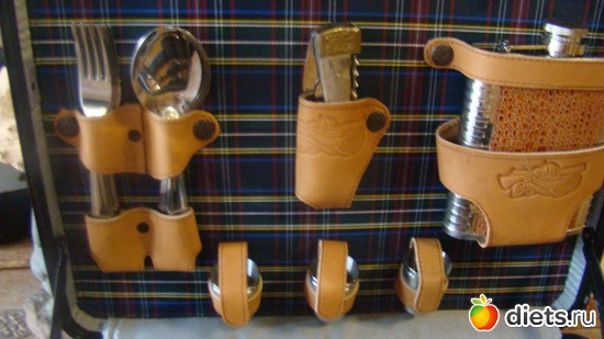 Набор подарочный для пикника новый, альбом: Гаражная распродажа.