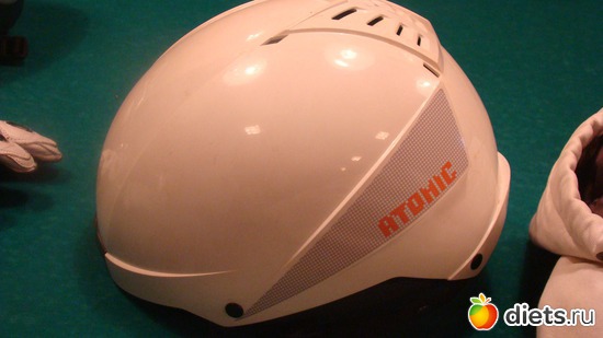 Шлем горнолыжный Atomic, альбом: Гаражная распродажа.