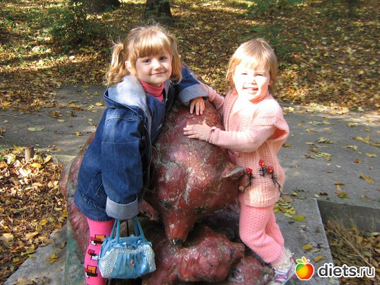 2 фото: 2009 год