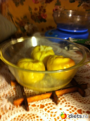 Яблоки печеные, альбом: Готовим в микроволновке